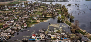 Як відбувається відновлення пошкодженої дамби у селі Демидів