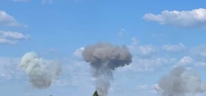 Під завалами є люди: окупанти нанесли ракетний удар по СТО в Дніпрі (оновлено)