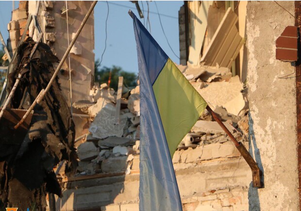 Ракетный удар по СТО в Днепре: под завалами обнаружили двух погибших 