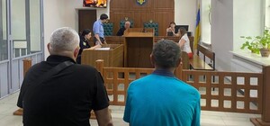 У Кременчуці суд взяв під варту підозрюваних у мародерстві у ТЦ 