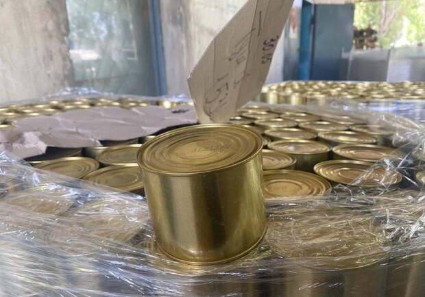 В Днепре начальник склада украл у военных продукты на миллион гривен.