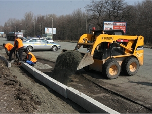 Масштабные ремонты дорог продолжаются. Фото из архива vgorode.ua