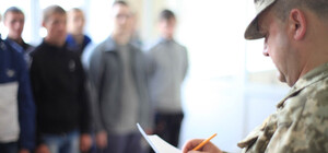 У ЗСУ пояснили, чому повістки роздають на вулицях