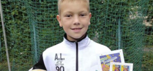 9-річний львів'янин купив автомобіль для ЗСУ і збирає ще на два