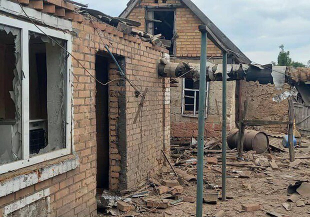 Окупанти обстріляли три райони Дніпропетровщини: постраждала дитина 