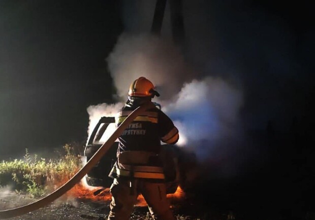 Под Днепром в результате ДТП сгорел автомобиль - 