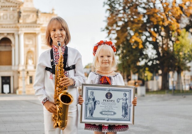 5-річну дівчинку з Кривого Рогу визнали наймолодшою волонтеркою України 