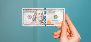 Курс валют в Украине 26 августа 2022: сколько стоит доллар и евро