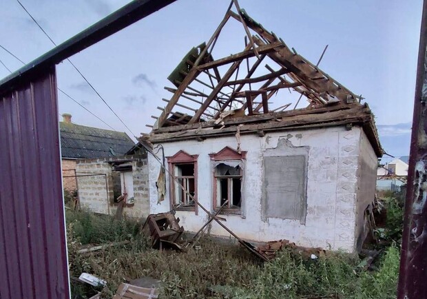 Возник пожар, разрушены дома: российские войска удались по Днепропетровщине - 