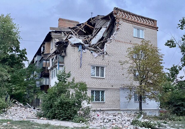 Тисячі пошкоджених будинків і часті обстріли: якими для Дніпропетровщини були 200 днів війни - 