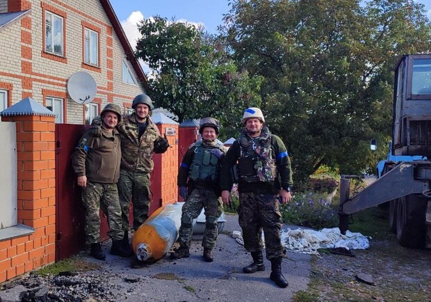 Взрывотехники из Днепропетровщины показали, как уничтожают вражеские боеприпасы - 