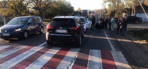 Біля Львова позашляховик збив на переході 14-річну дівчину 