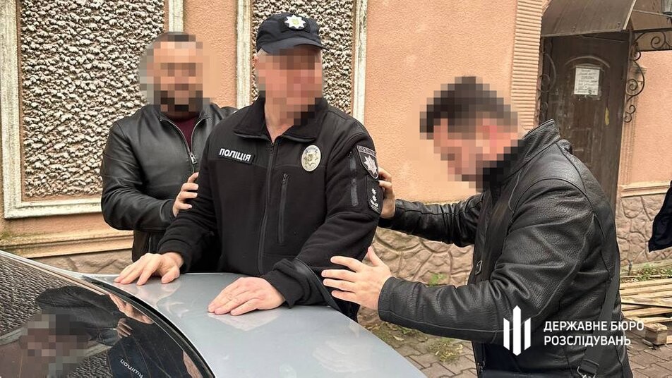 Одесский полицейский попался на взятке в 5000 долларов: пытался 