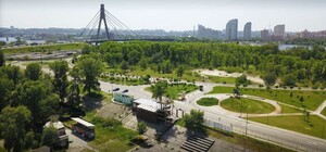 В Киеве чиновник и подрядчики украли на ремонте парка 