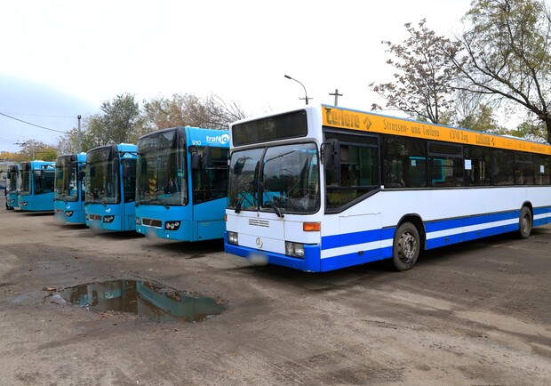 В Днепре возобновили работу почти всех автобусных маршрутов – 