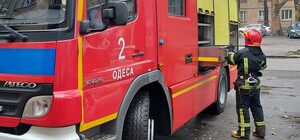 Обвал в жилом доме и пожар в заведении фаст-фуда: как прошли сутки у одесских спасателей