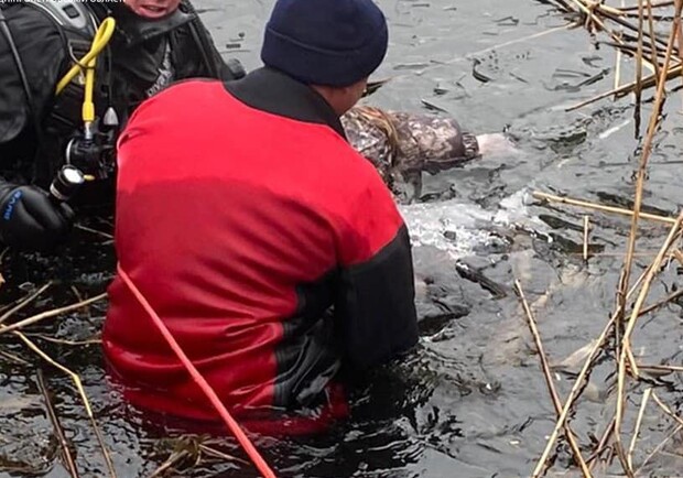В Днепропетровской области в водоеме обнаружили тело рыбака 
