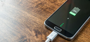 В Одессе мужчина украл два телефона в 