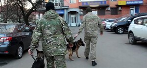 В Полтаві чоловік розтрощив вітрину та пограбував магазин