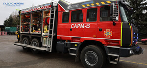 Харьковские спасатели получили автомобиль, который поможет устранять последствия вражеских обстрелов