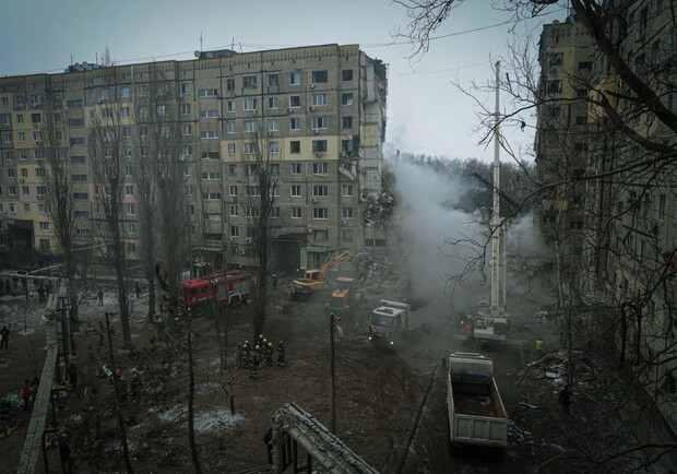 У зруйнованому будинку у Дніпрі жила захисниця "Азовсталі" та її сім’я - 