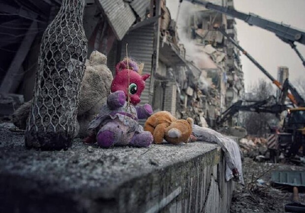 П'ятеро дітей залишились сиротами через ракетну атаку по Дніпру 
