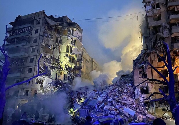 Ракетный удар по многоэтажке в Днепре: из 46 погибших идентифицировали 40 - 
