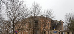 В парке Шевченко обрушилось здание роддома 