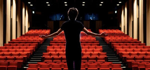 Бывший театр русского балета выдает себя за Одесский оперный в Европе