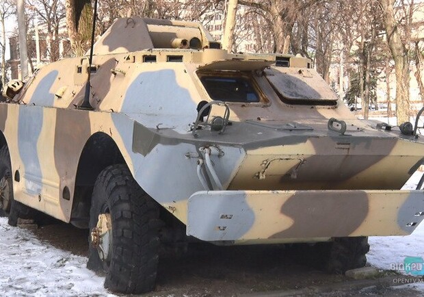 Бронированную машину из музея АТО в Днепре передали военным на передовую 