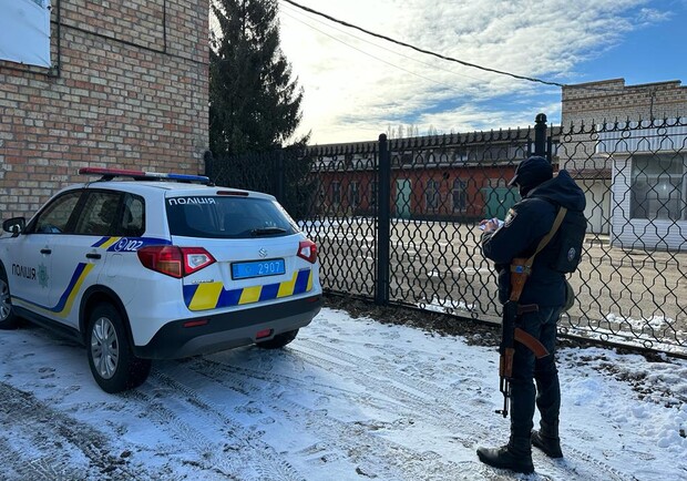 В полиции показали последствия обстрелов Днепропетровской области - 