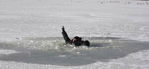 В Днепропетровской области дети провалились под лед