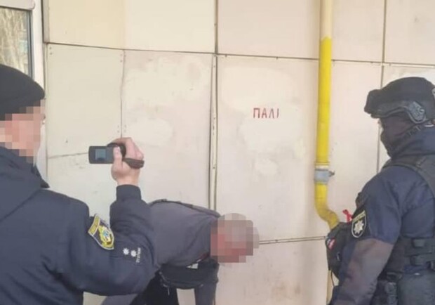 На Дніпропетровщині чоловік переправляв військовозобов'язаних за кордон: що йому загрожує 