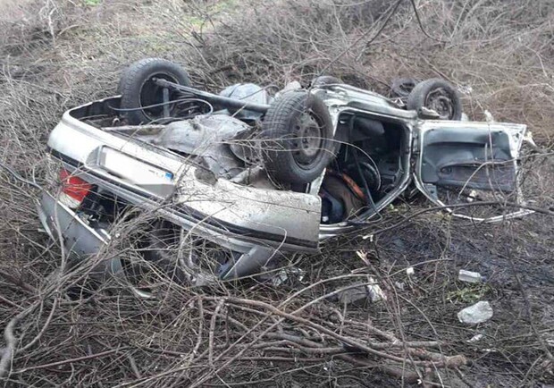 Є постраждалі: у Дніпропетровській області перекинувся автомобіль - 