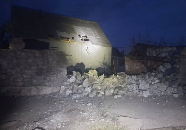 Пошкоджені будинки та підприємства: окупанти обстріляли Дніпропетровську область - 