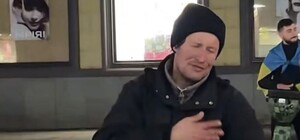 В прошлом был звездой: танцы бездомного в Днепре набирают миллионы просмотров 