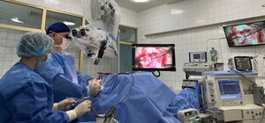 У Дніпрі провели унікальну операцію чоловіку з пухлиною мозку