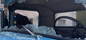 В Днепропетровской области мужчина с топором набросился на коммунальщиков (видео)