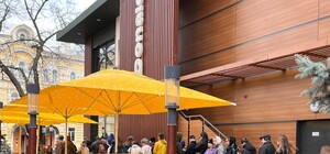 Через відкриття McDonald's в Одесі утворилися черги з авто