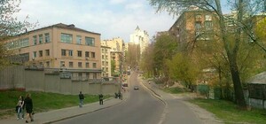 В Киеве на два месяца ограничат движение на одной из улиц в Шевченковском районе