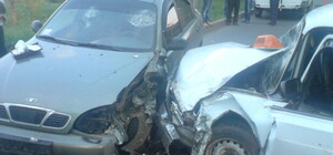 ДТП в Кировском районе: «Семерка» вылетела на встречку и крепко «поцеловала» «Ланос»