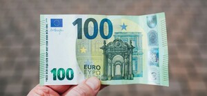 Курс валют в Україні 1 травня 2023 року: скільки коштує долар і євро