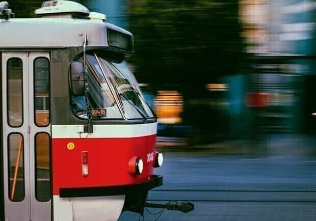 В Днепре некоторые трамваи будут временно курсировать с изменениями 