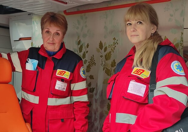Медики рассказали, как спасали супругов, пострадавших от обстрела на Днепропетровщине - 