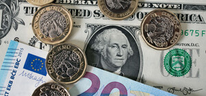 Курс валют в Украине 22 мая 2023: сколько стоит доллар и евро