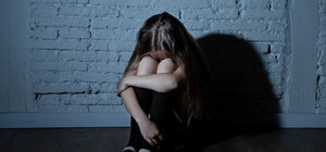 В Днепропетровской области мужчина изнасиловал 12-летнюю девочку