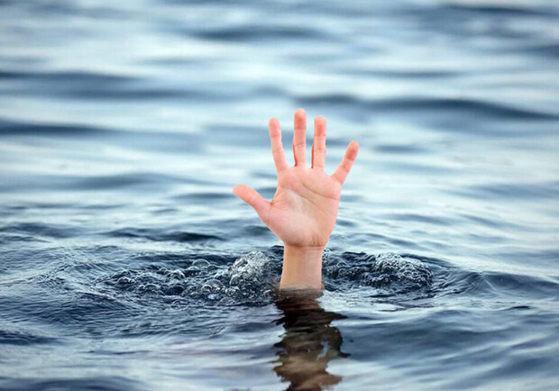 В Днепре в озере обнаружило тело мужчины – 