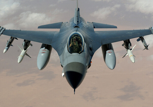 Зеленський сказав, коли до України можуть прибути літаки F-16 -