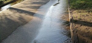 В обезвоженном Кривом Роге в течение суток в реку вытекала питьевая вода