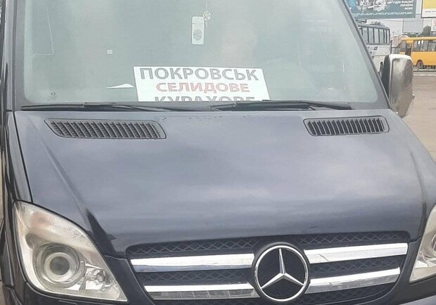 Водитель маршрутки Днепр-Курахово не пустил в салон военного, которому не хватило на билет - фото